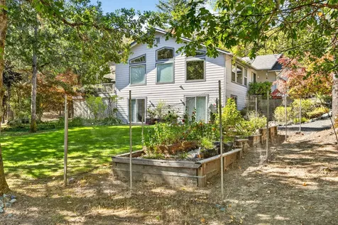 250 Cambridge Drive Grants Pass OR 97526