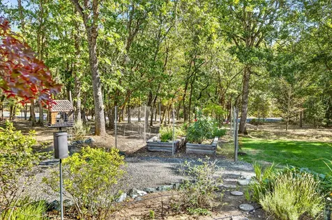250 Cambridge Drive Grants Pass OR 97526