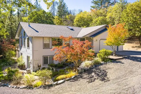 250 Cambridge Drive Grants Pass OR 97526