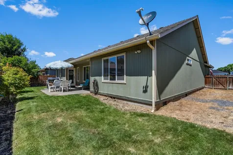 2116 NW Elm Avenue Redmond OR 97756