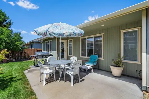 2116 NW Elm Avenue Redmond OR 97756