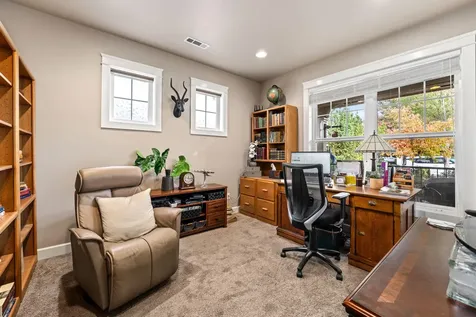 3782 Windgate Street Medford OR 97504