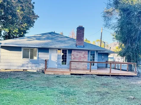 4430 Clinton Avenue Klamath Falls OR 97603