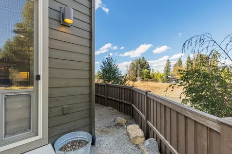 748 NE Vail Lane Bend OR 97701