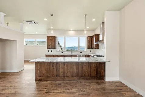 4260 Falcon Ridge Terrace Medford OR 97504