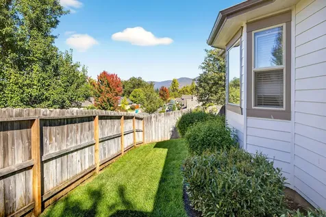1022 SE Jerrine Street Grants Pass OR 97527