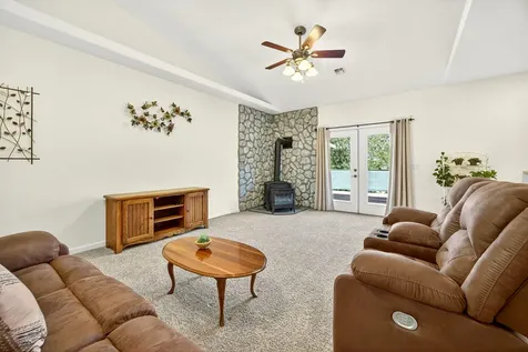 1022 SE Jerrine Street Grants Pass OR 97527