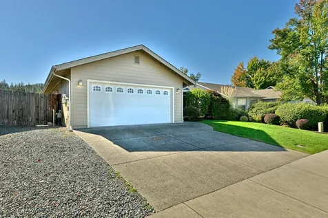 413 SE Liberty Drive Grants Pass OR 97527