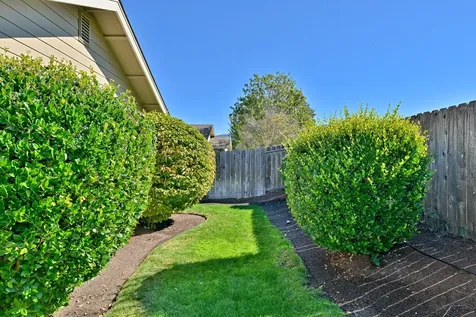 413 SE Liberty Drive Grants Pass OR 97527