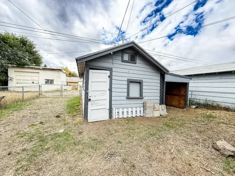 2028 Vine Avenue Klamath Falls OR 97601