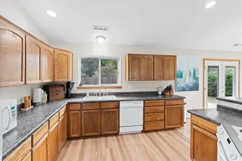 531 Bush Street Central Point OR 97502