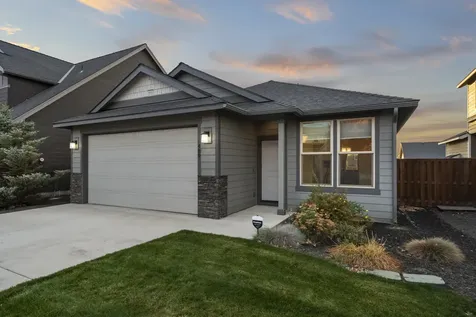 489 NW 29th Street Redmond OR 97756