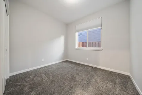 489 NW 29th Street Redmond OR 97756