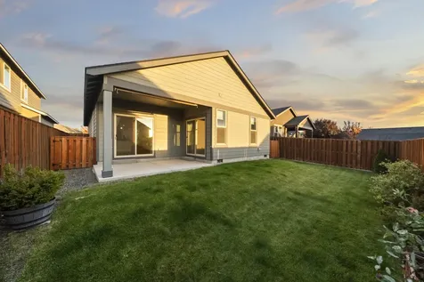 489 NW 29th Street Redmond OR 97756