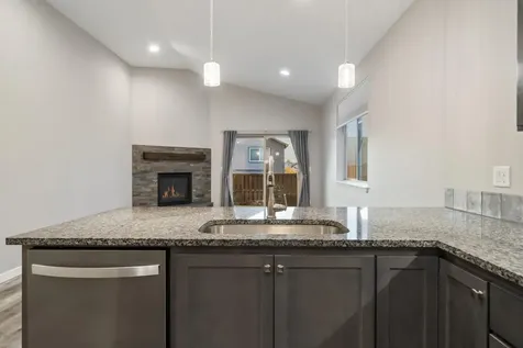 489 NW 29th Street Redmond OR 97756