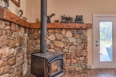56081 Snow Goose Court Bend OR 97707