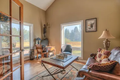 56081 Snow Goose Court Bend OR 97707