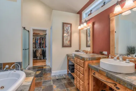 56081 Snow Goose Court Bend OR 97707