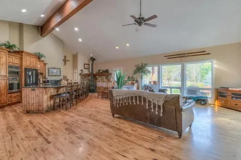 56081 Snow Goose Court Bend OR 97707