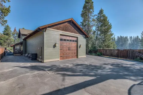 56081 Snow Goose Court Bend OR 97707