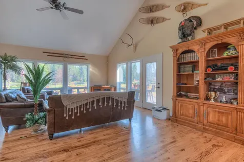56081 Snow Goose Court Bend OR 97707