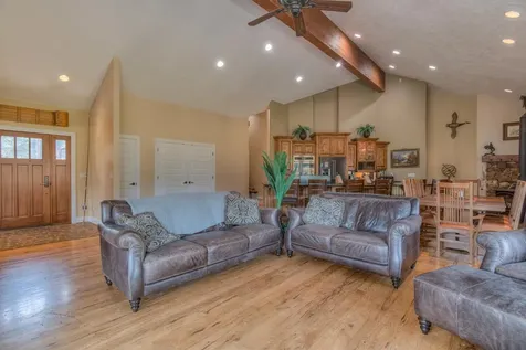56081 Snow Goose Court Bend OR 97707