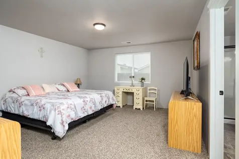 848 Trinity Way Medford OR 97501