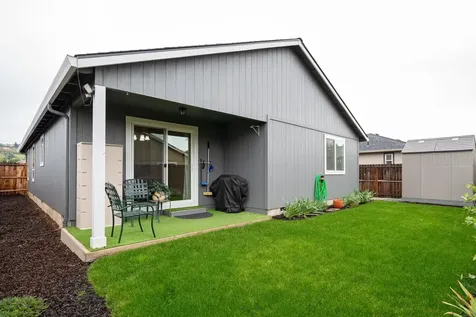 848 Trinity Way Medford OR 97501