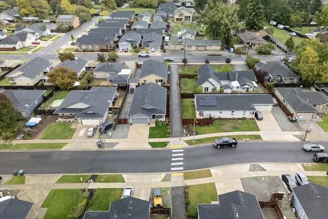848 Trinity Way Medford OR 97501