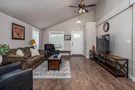 848 Trinity Way Medford OR 97501