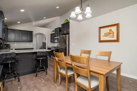 848 Trinity Way Medford OR 97501