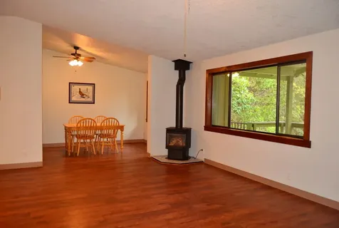 635 Ewe Creek Road Grants Pass OR 97526