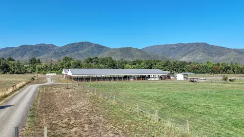18200 Williams Highway Williams OR 97544