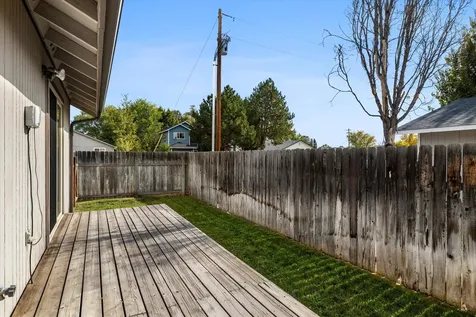 1614 SW Metolius Avenue Redmond OR 97756