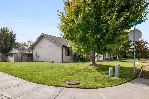 1614 SW Metolius Avenue Redmond OR 97756