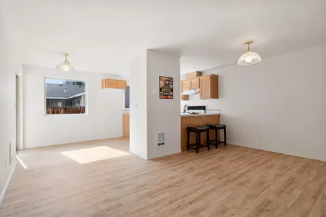 1614 SW Metolius Avenue Redmond OR 97756