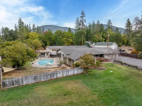 338 Kilborn Drive Grants Pass OR 97526