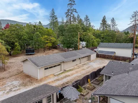 338 Kilborn Drive Grants Pass OR 97526