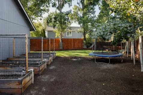 919 NW 20th Court Redmond OR 97756