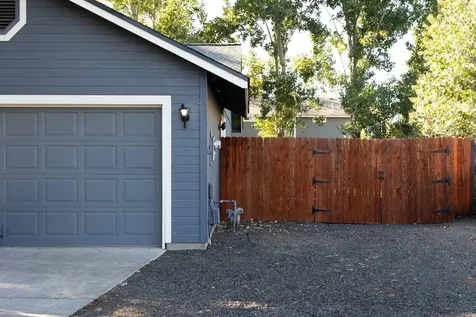 919 NW 20th Court Redmond OR 97756