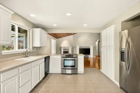 642 Spring Creek Drive Ashland OR 97520