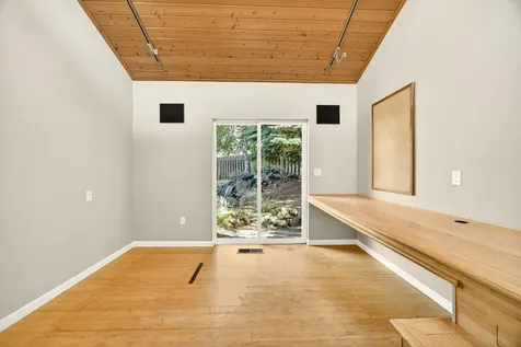 642 Spring Creek Drive Ashland OR 97520