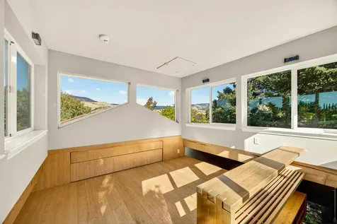 642 Spring Creek Drive Ashland OR 97520