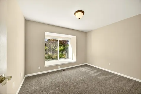 642 Spring Creek Drive Ashland OR 97520