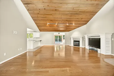 642 Spring Creek Drive Ashland OR 97520