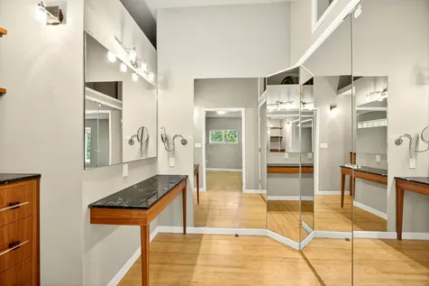 642 Spring Creek Drive Ashland OR 97520