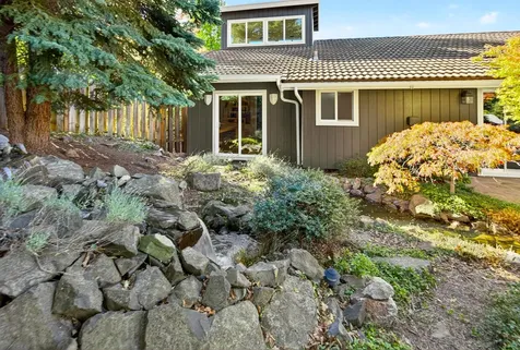 642 Spring Creek Drive Ashland OR 97520