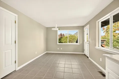 642 Spring Creek Drive Ashland OR 97520