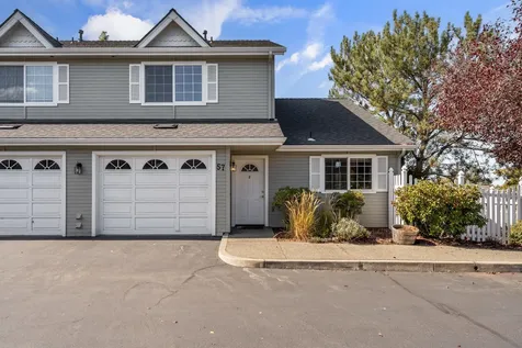 1224 N Modoc Avenue Medford OR 97504