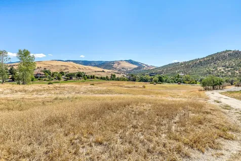 2011 Dead Indian Memorial Road Ashland OR 97520